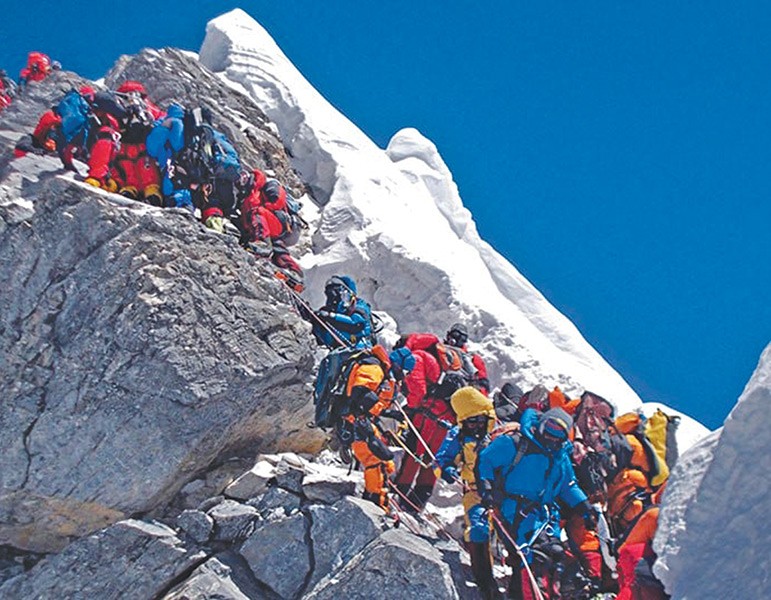 trafficeineverest.jpg