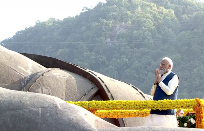 modi-in-gujarat.jpeg